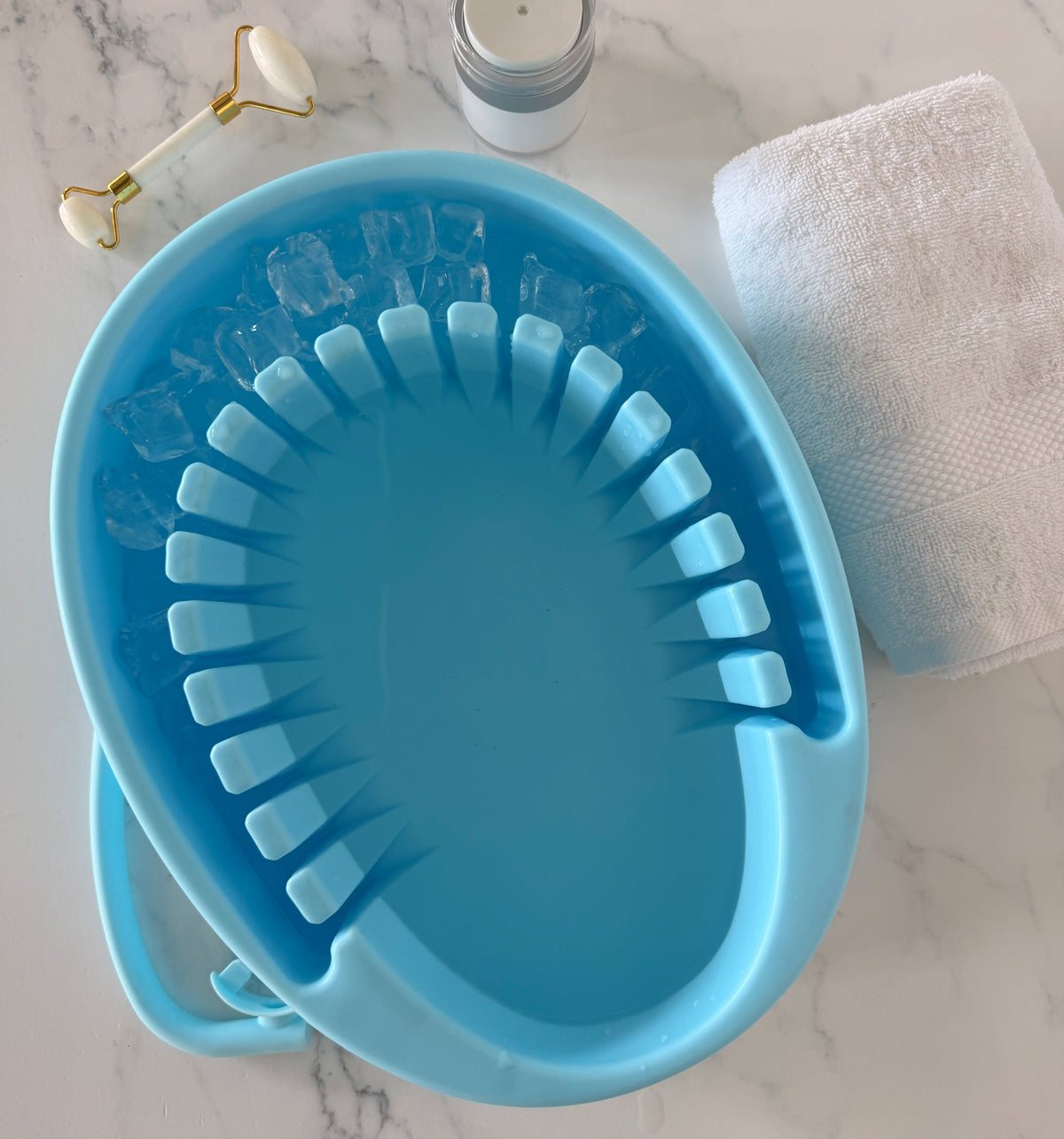 Face Plunge Pure facial cold plunge as part of a beauty routine