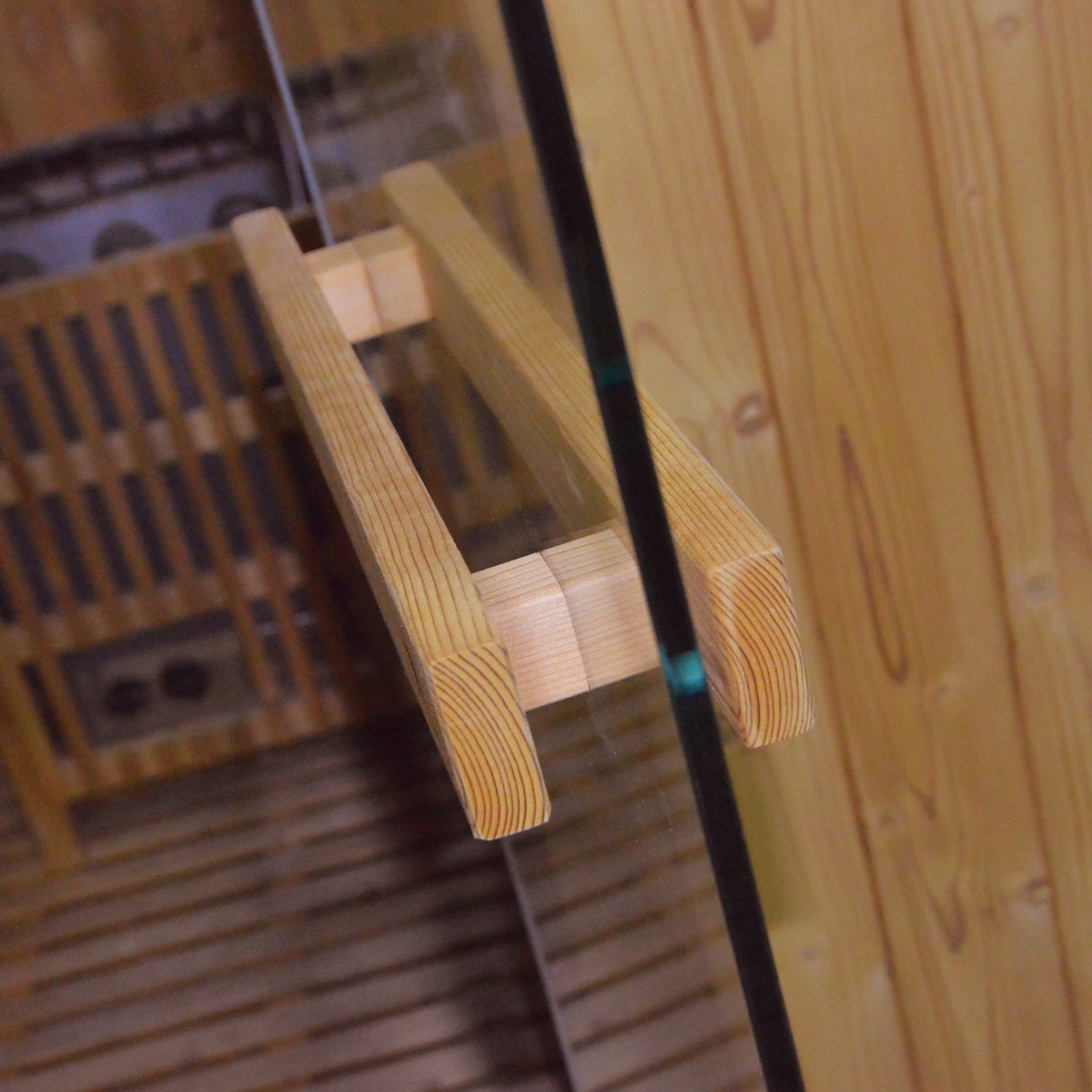 Cylindrical barrel sauna wood-burning stove