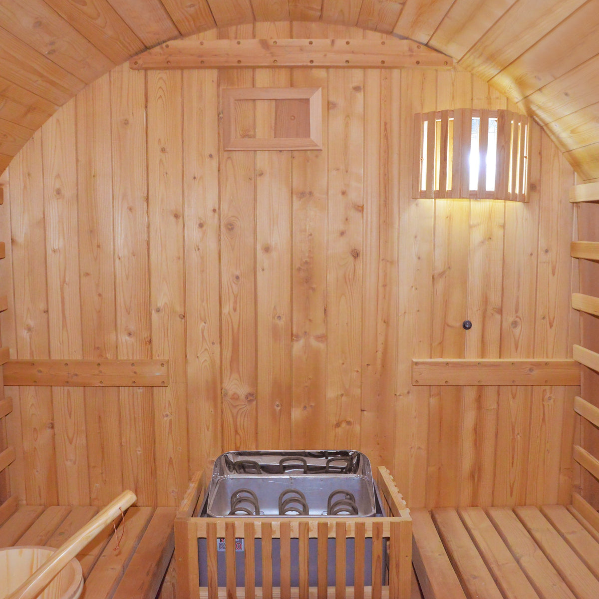 Cylindrical barrel sauna roof detail